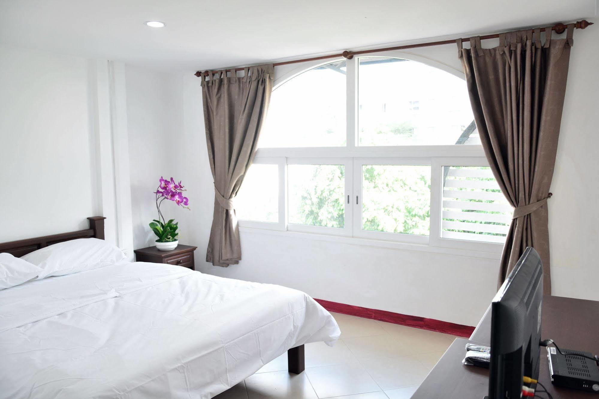 Seedling House Pattaya Luaran gambar
